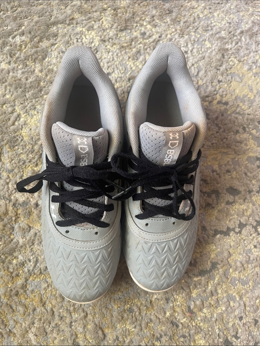 Boys Under Armour baseball cleats